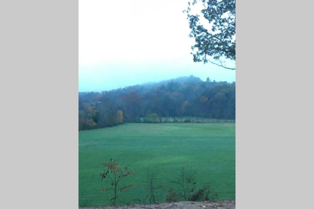 Holiday home Serenity Views Comfort - Close To & Parkway! Weaverville