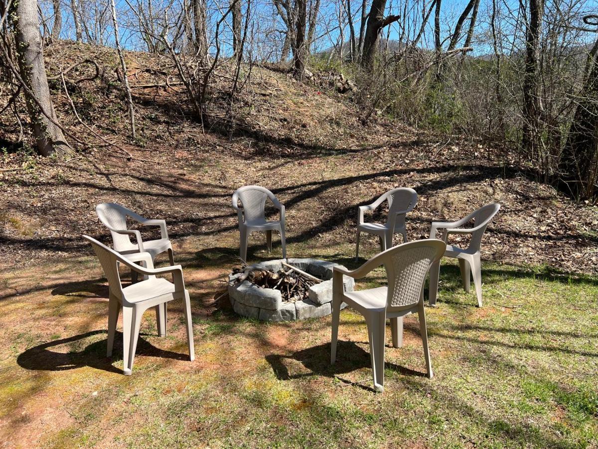 Holiday home Serenity Views Comfort - Close To & Parkway! *